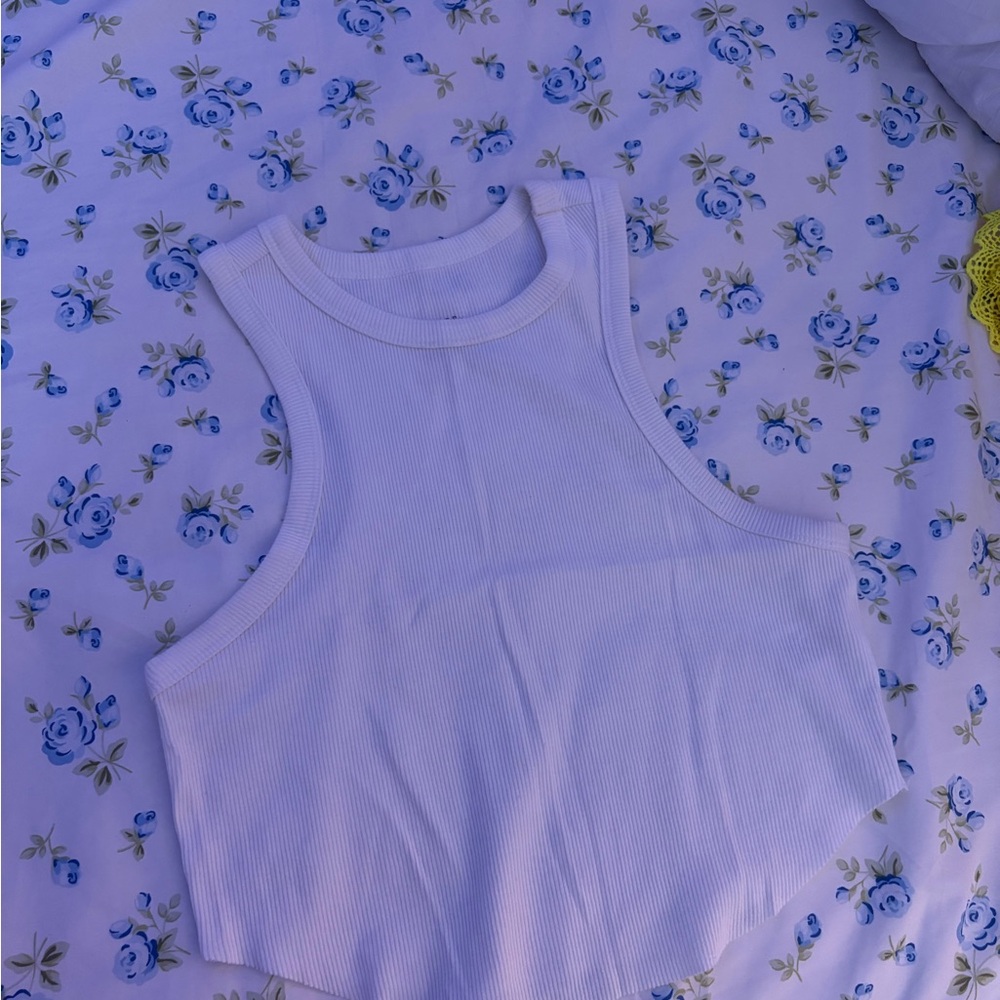 2 Pack Wilde Fable- Cropped Ribbed Tank Tops - Picture 4 of 4